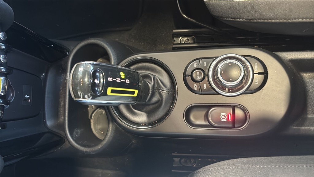 Mini Cooper SE EL Essential 184HK 3d Aut. - Image 9