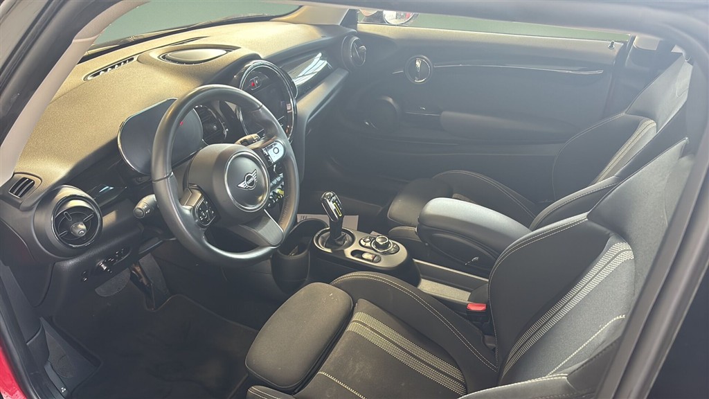 Mini Cooper SE EL Essential 184HK 3d Aut. - Image 11