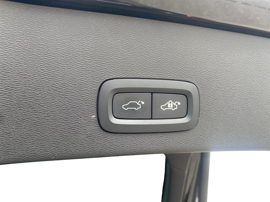 Volvo C40 Recharge Extended Range Ultimate 252HK 5d Aut. - Image 12