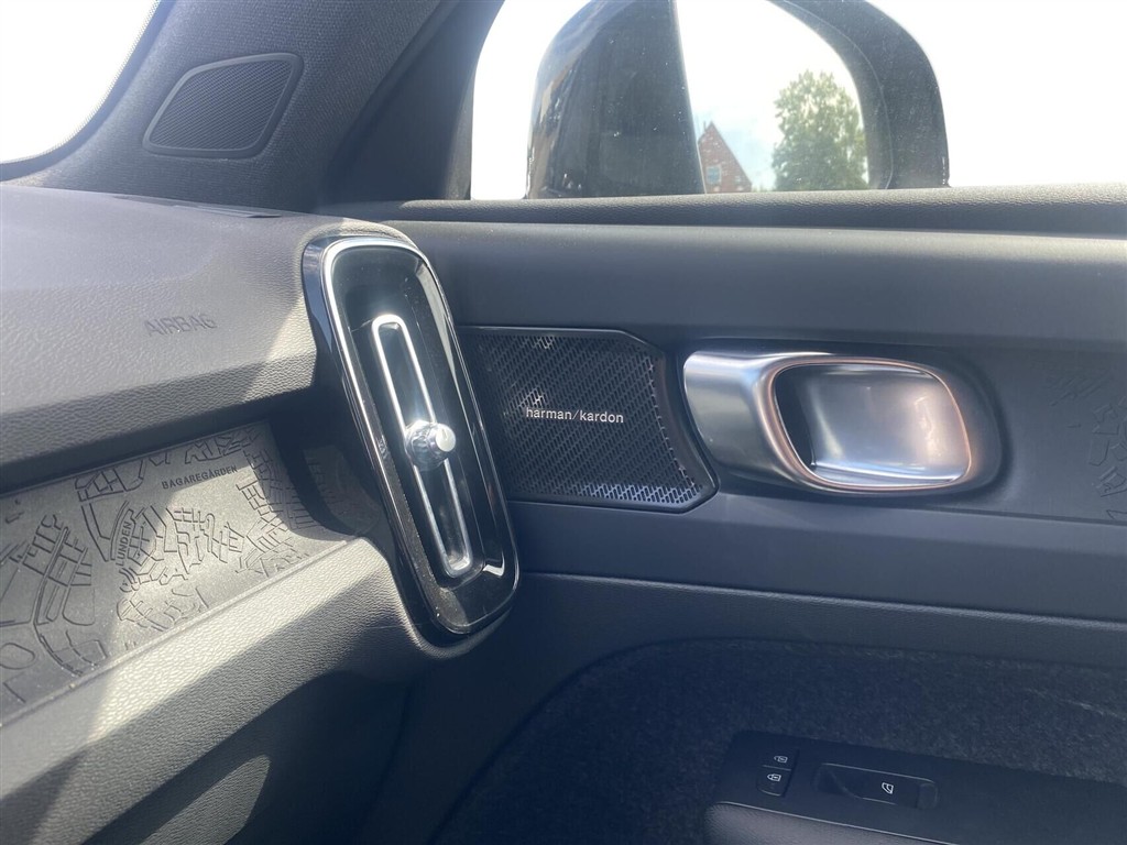 Volvo C40 Recharge Extended Range Ultimate 252HK 5d Aut. - Image 13