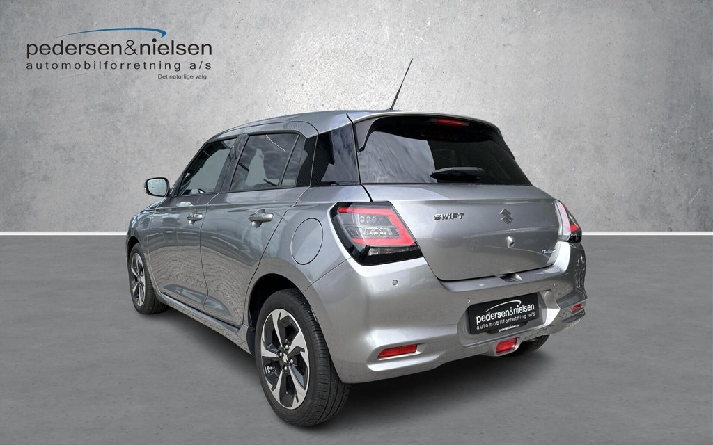 Suzuki Swift 1,2 Desire 82HK 5d - Image 3