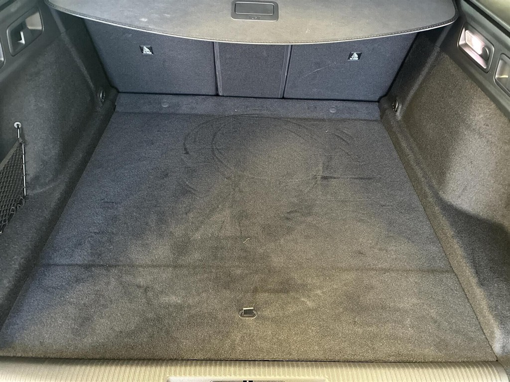 Peugeot e-308 SW EL Style 156HK Stc Aut. - Image 19