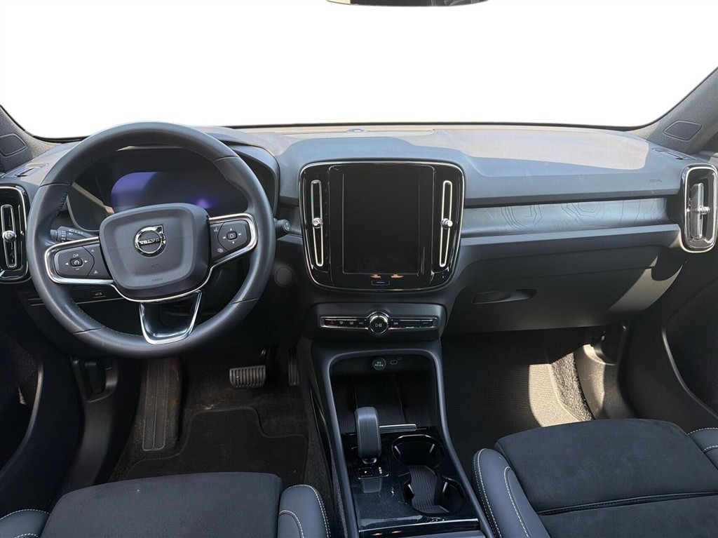 Volvo XC40 P6 Recharge Plus 231HK 5d Aut. - Image 6