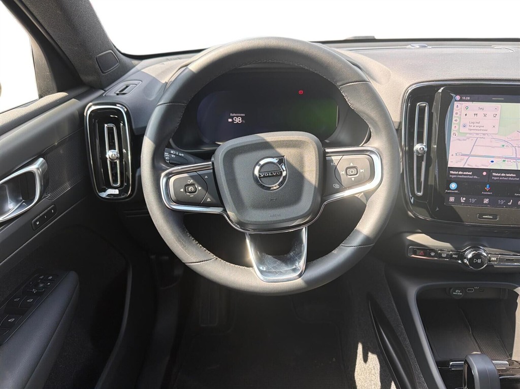 Volvo XC40 P6 Recharge Plus 231HK 5d Aut. - Image 11