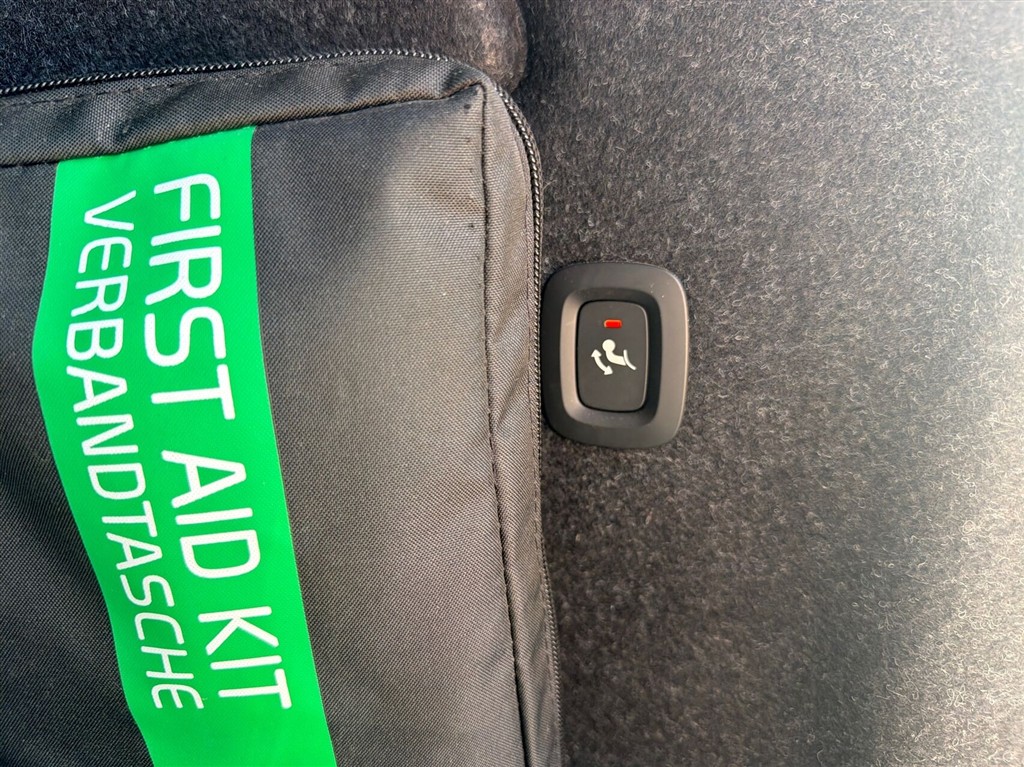 Volvo XC40 P6 Recharge Plus 231HK 5d Aut. - Image 25