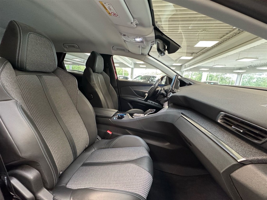Peugeot 3008 1,6 PureTech Plugin-hybrid First Selection EAT8 225HK 5d 8g Aut. - Image 10