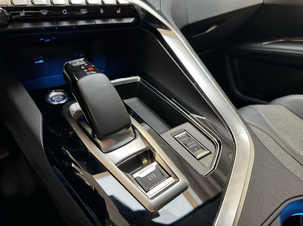 Peugeot 3008 1,6 PureTech Plugin-hybrid First Selection EAT8 225HK 5d 8g Aut. - Image 18