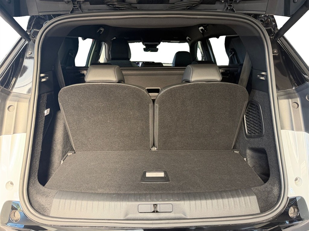 Peugeot e-5008 EL GT 210HK 5d Aut. - Image 16
