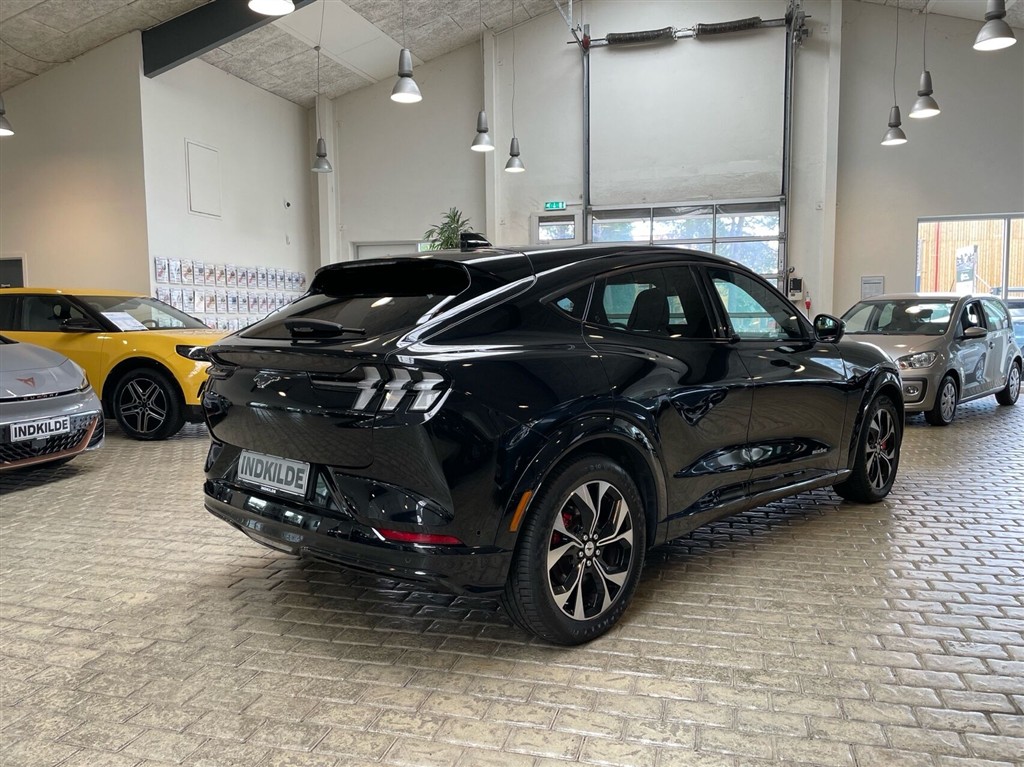 Ford Mustang Mach-E EL UR Premium 294HK 5d Aut. - Image 4