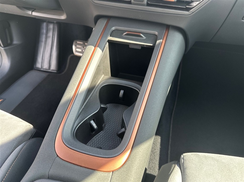 Cupra Born EL Dinamica 231HK 5d Aut. - Image 15