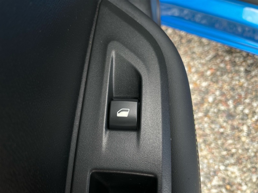 Peugeot e-2008 EL GT Premium 136HK 5d Aut. - Image 26