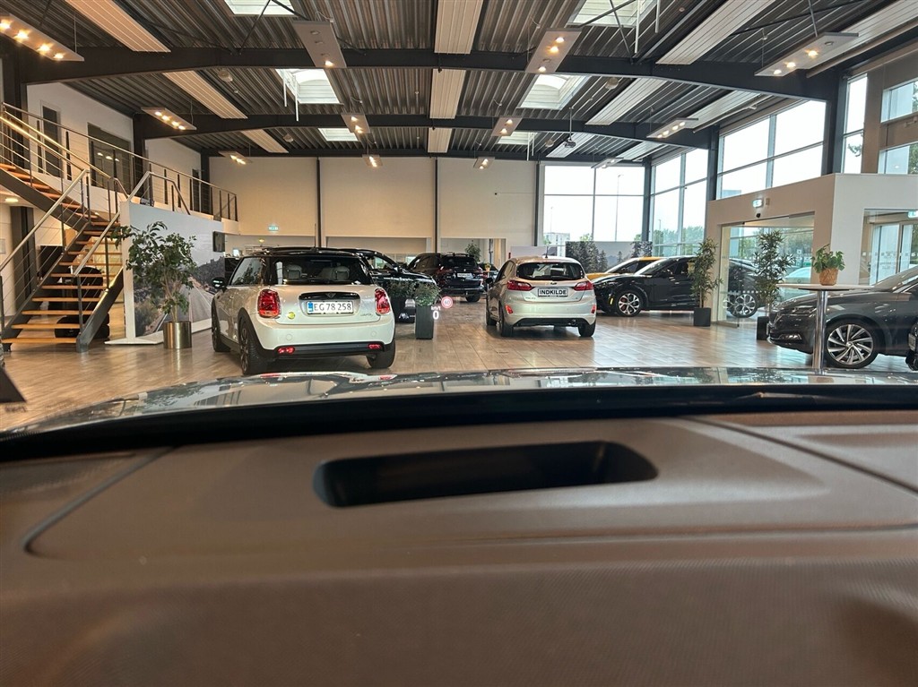 Ford Explorer EL UR Premium RWD 286HK 5d Aut. - Image 14