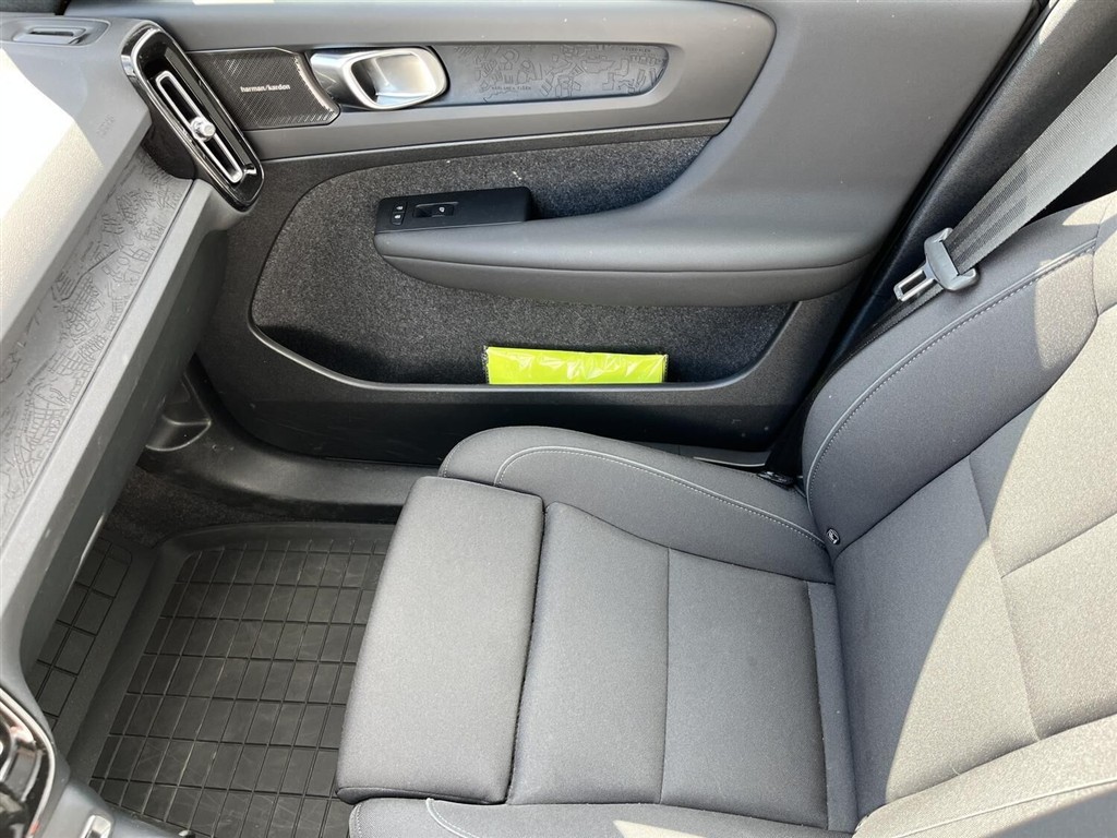 Volvo EX40 Twin Motor Performance Ultra AWD 442HK 5d Aut. - Image 18
