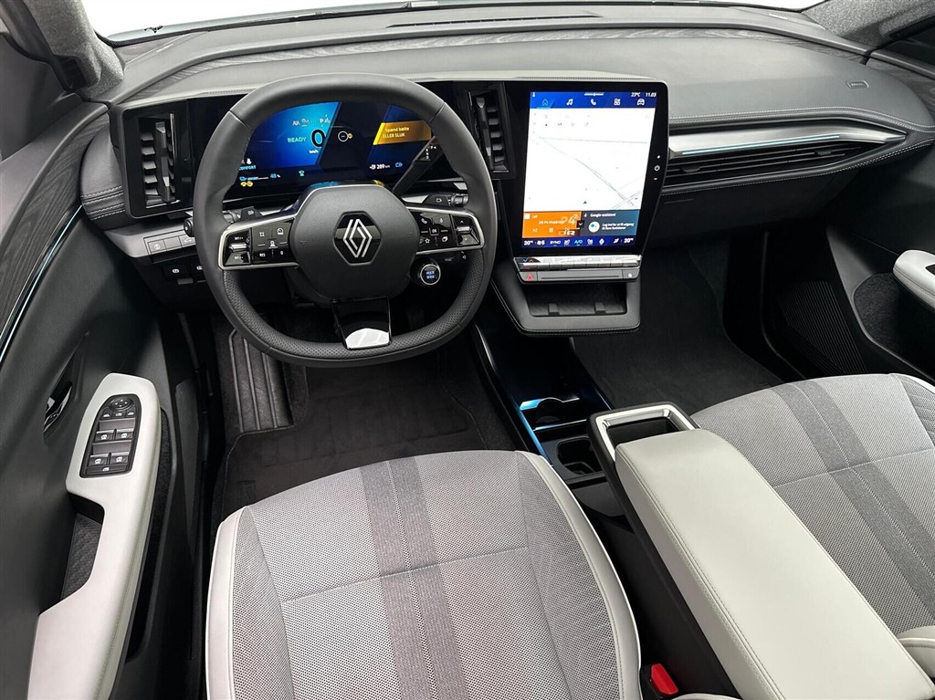 Renault Scénic E-TECH Iconic 220HK Aut. - Image 4