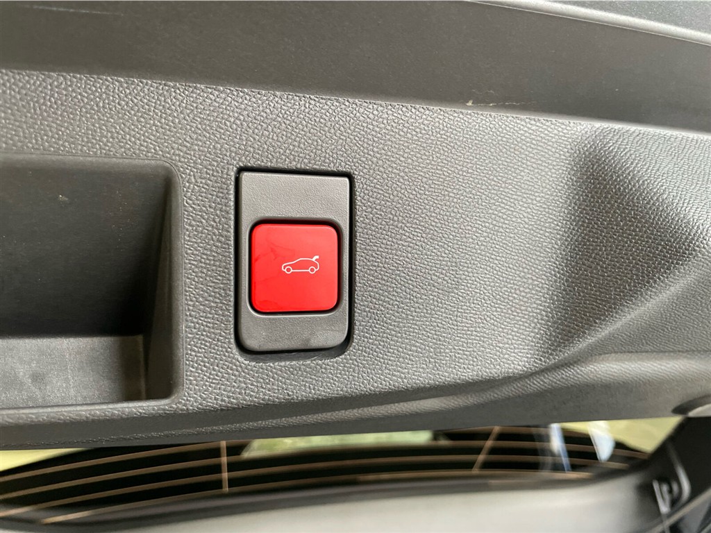 Citroën e-C5 Aircross EL Max 210HK 5d Aut. - Image 30