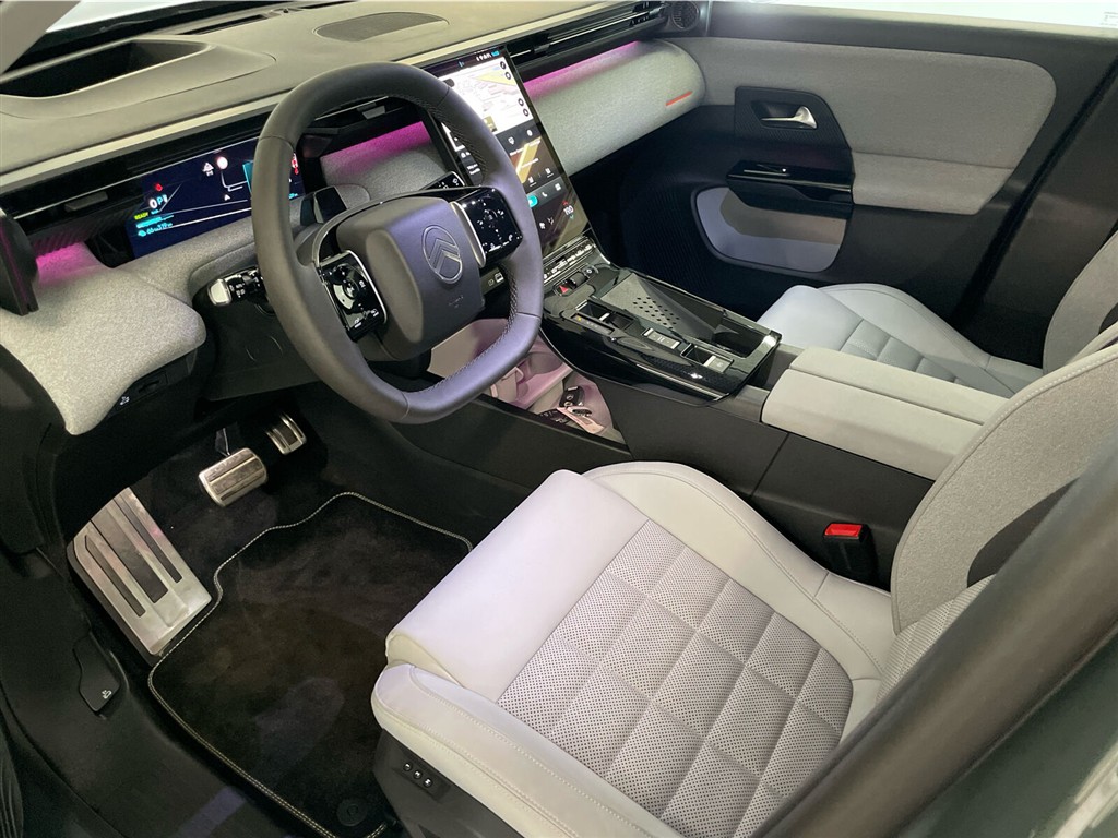 Citroën e-C5 Aircross EL Max 210HK 5d Aut. - Image 31