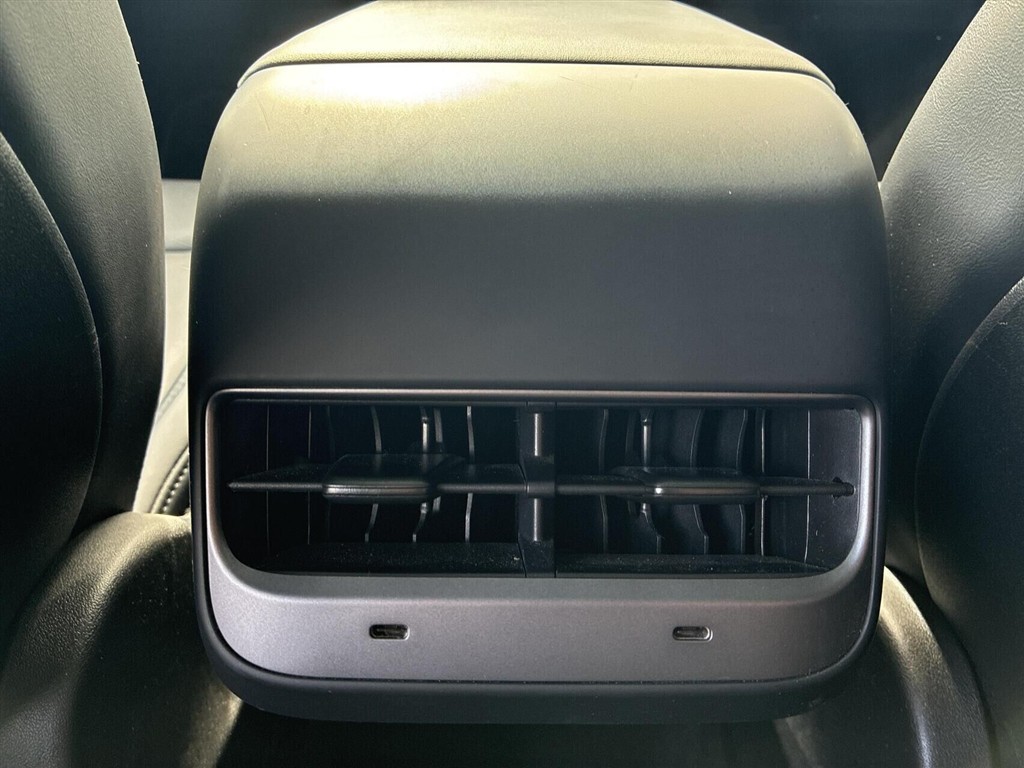 Tesla Model Y EL Long Range AWD 514HK 5d Aut. - Image 7