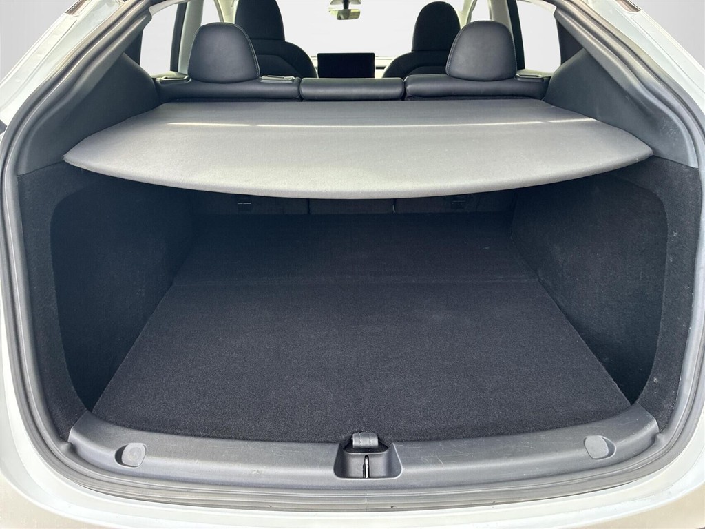 Tesla Model Y EL Long Range AWD 514HK 5d Aut. - Image 9
