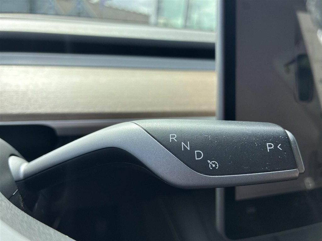 Tesla Model Y EL Long Range AWD 514HK 5d Aut. - Image 13