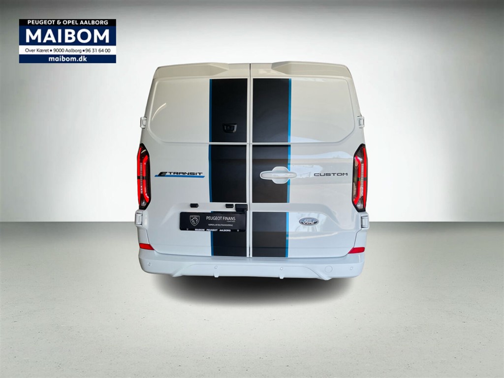 Ford E-Transit Custom 320 L1H1 EL Sport 218HK Van Aut. - Image 3