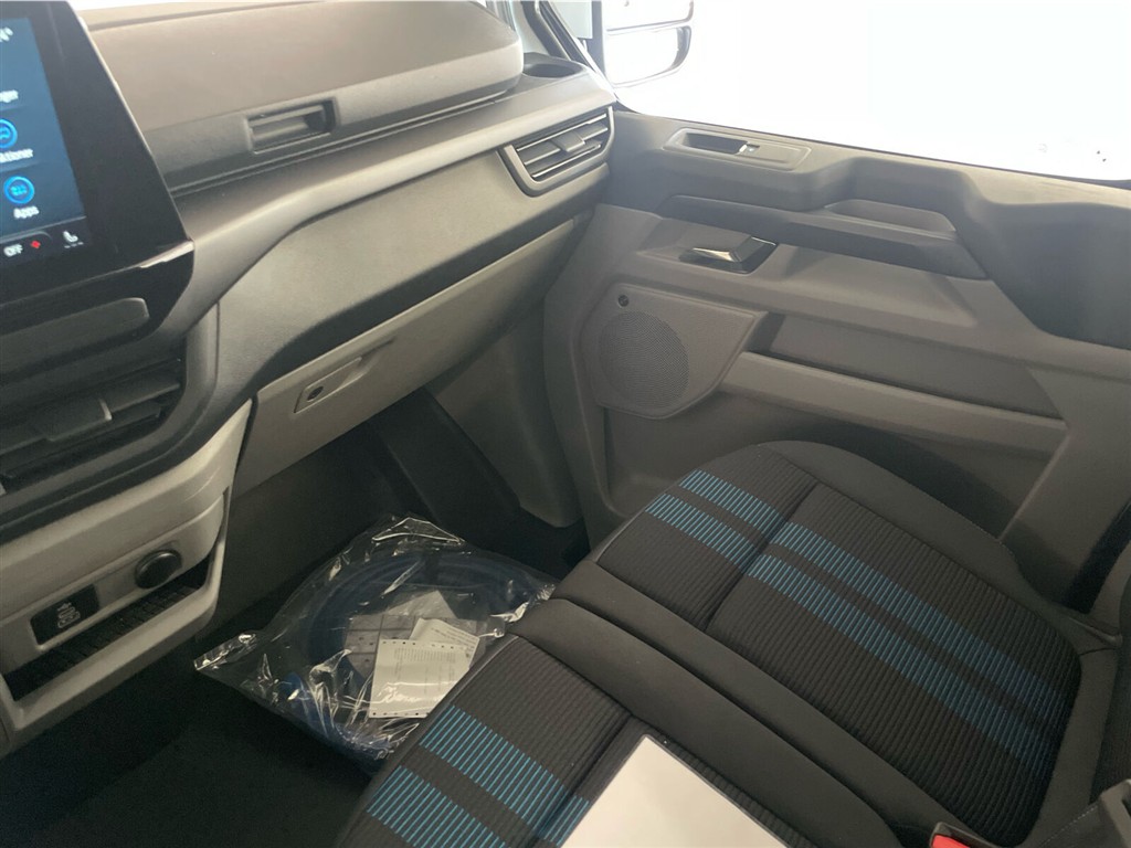 Ford E-Transit Custom 320 L1H1 EL Sport 218HK Van Aut. - Image 15