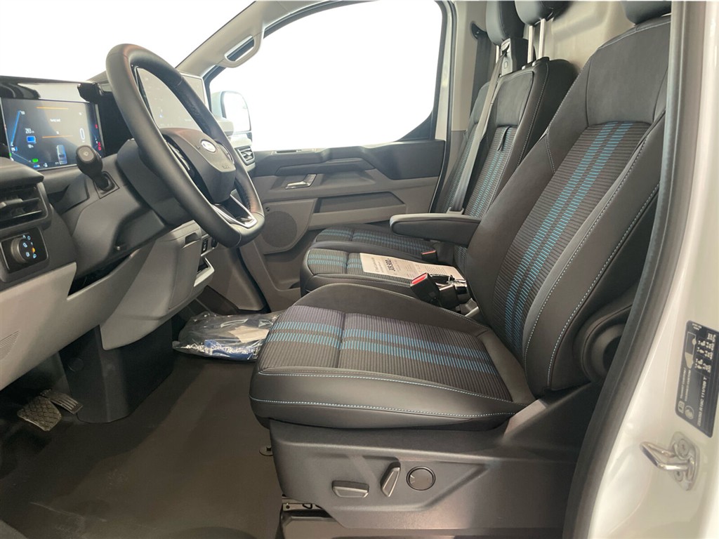 Ford E-Transit Custom 320 L1H1 EL Sport 218HK Van Aut. - Image 18