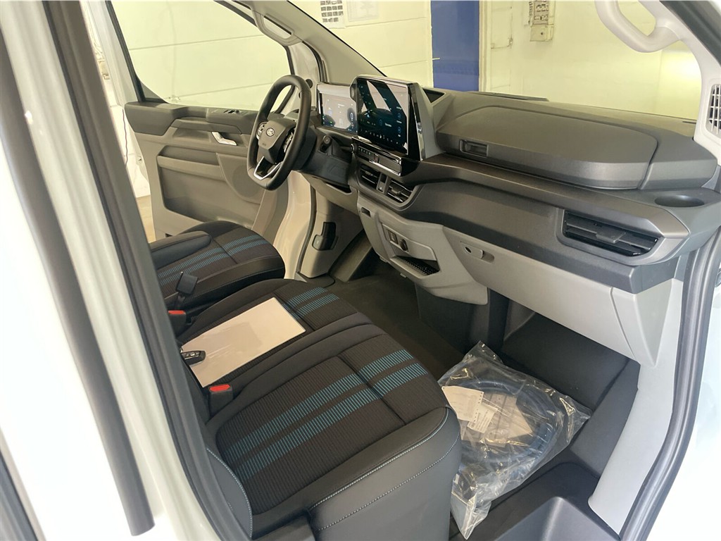 Ford E-Transit Custom 320 L1H1 EL Sport 218HK Van Aut. - Image 21