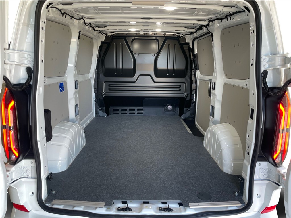 Ford E-Transit Custom 320 L1H1 EL Sport 218HK Van Aut. - Image 22
