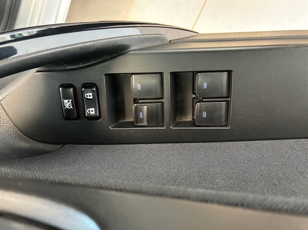 Toyota Auris Touring Sports 1,8 Hybrid H2 Comfort 136HK Stc Aut. - Image 10
