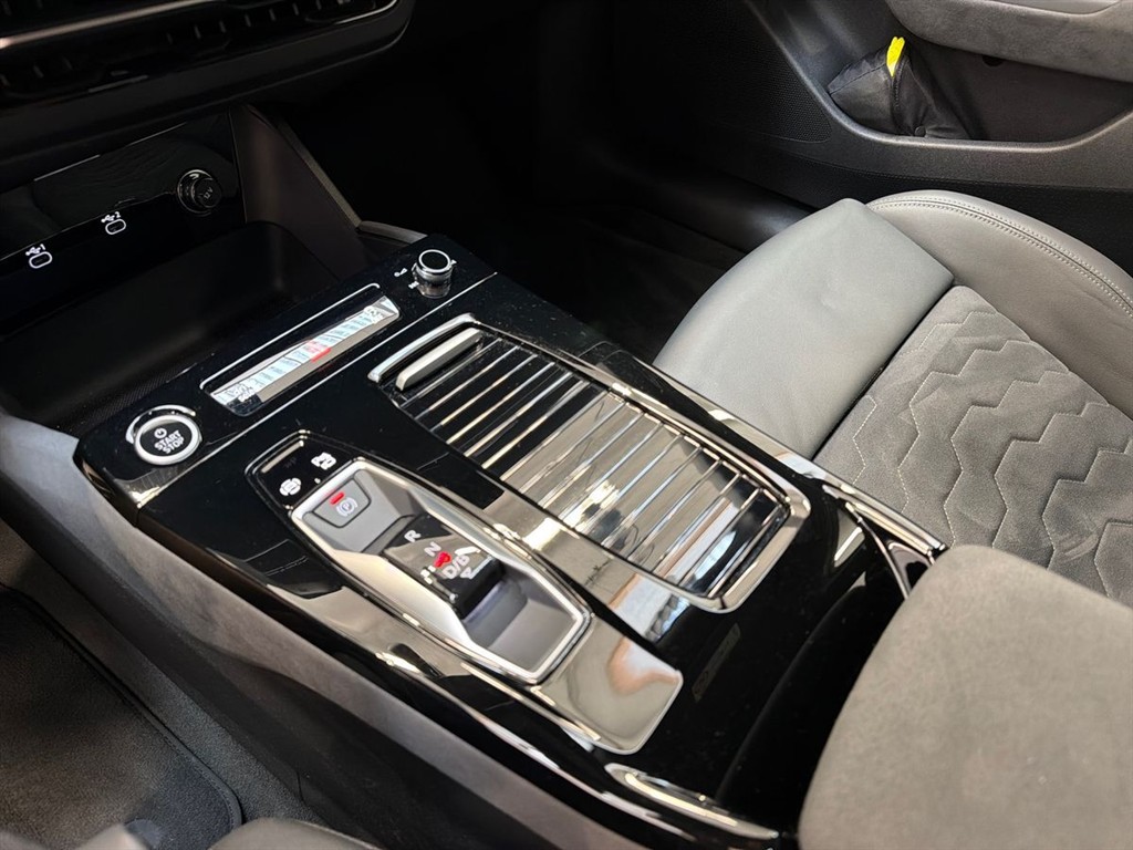 Audi A6 Avant E-tron S Line Plus 286HK Stc Aut. - Image 14