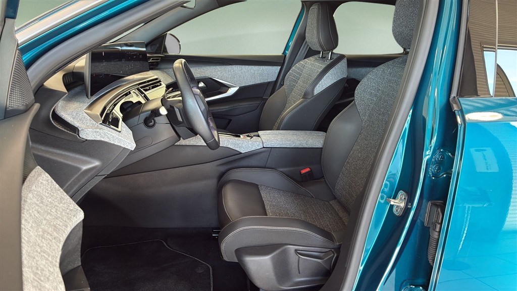 Peugeot e-3008 EL Allure 210HK 5d Aut. - Image 8