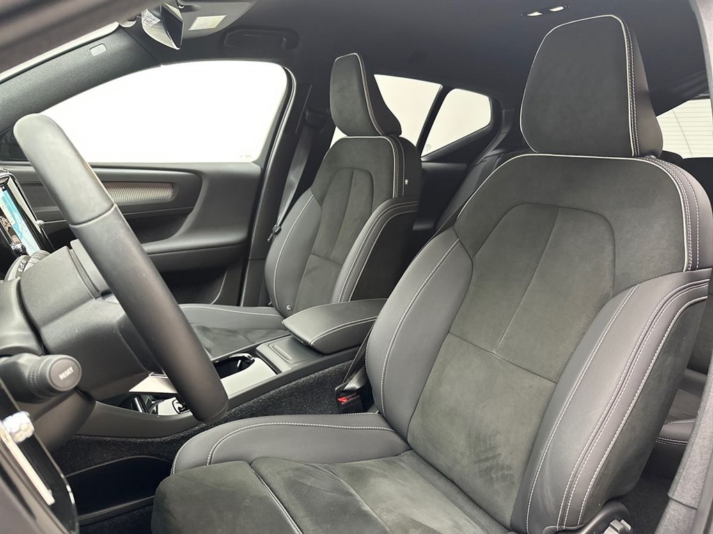 Volvo XC40 P8 Recharge Twin Ultimate AWD 408HK 5d Aut. - Image 16