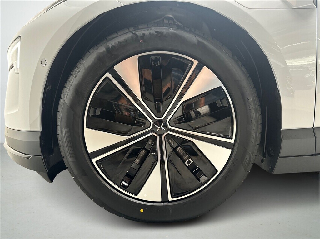 Polestar 4 EL LRSM Prime 272HK 5d Aut. - Image 9