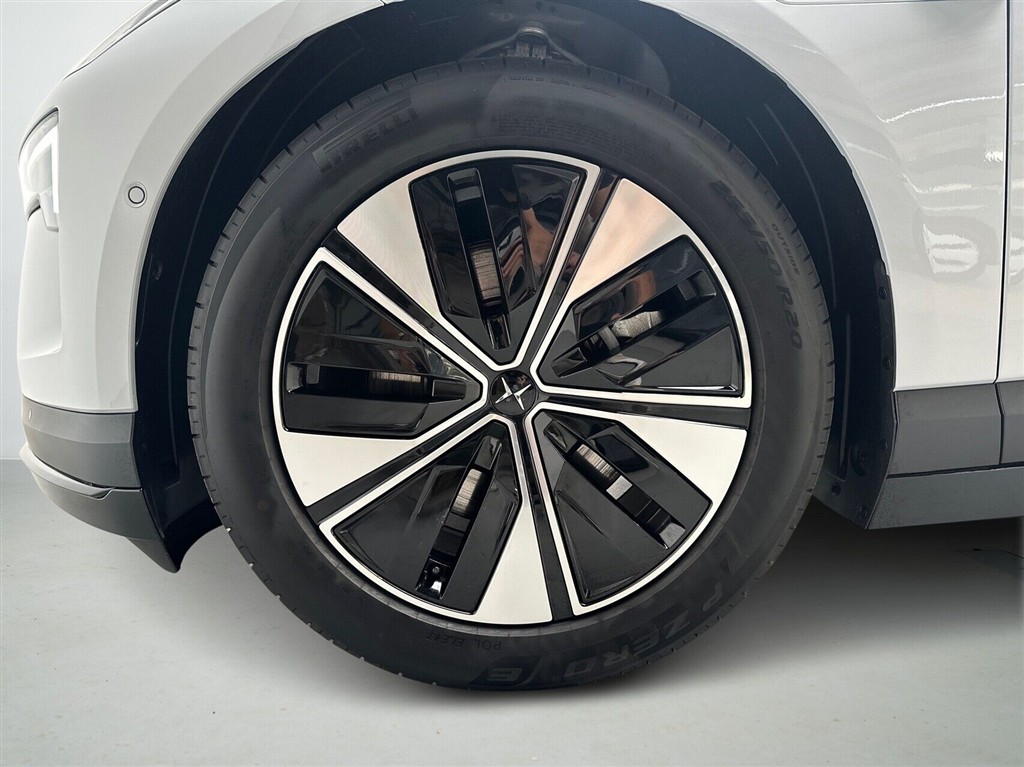 Polestar 4 EL LRSM Prime 272HK 5d Aut. - Image 9