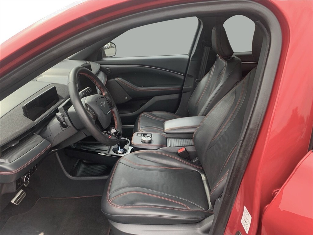 Ford Mustang Mach-E EL UR Premium AWD 351HK 5d Aut. - Image 11