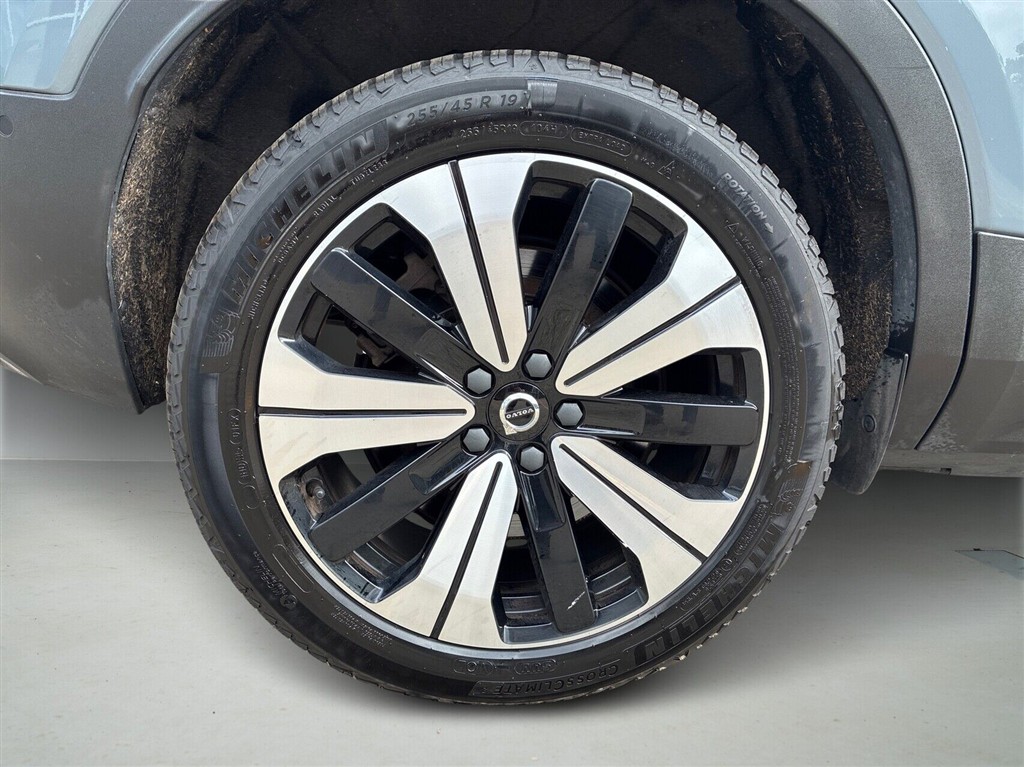 Volvo C40 P8 Recharge Twin Ultimate AWD 408HK 4d Aut. - Image 8
