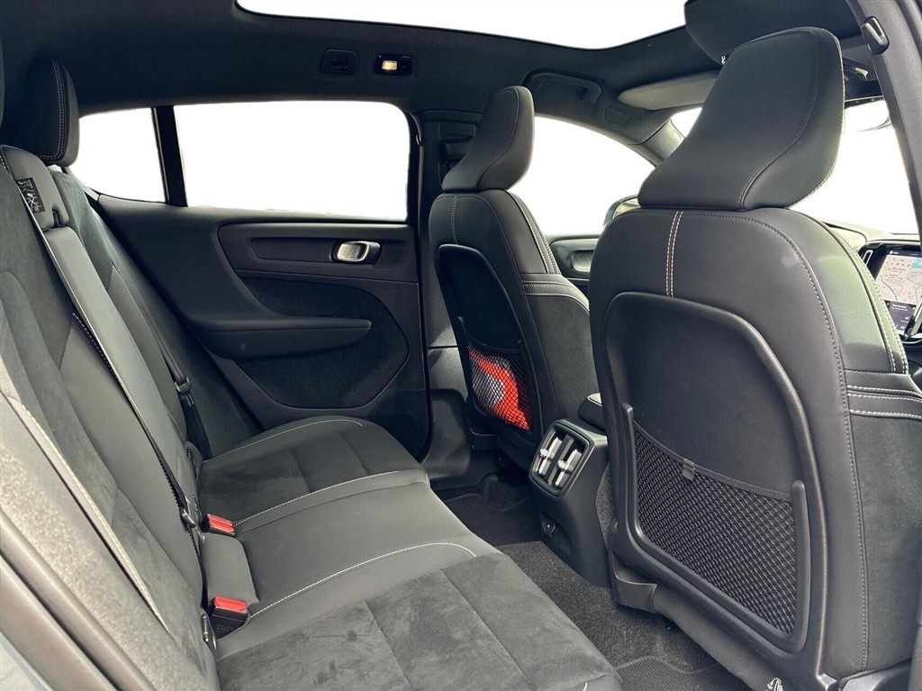 Volvo C40 P8 Recharge Twin Ultimate AWD 408HK 4d Aut. - Image 12