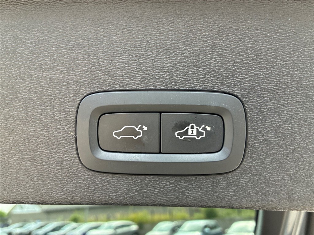 Volvo C40 P8 Recharge Twin Ultimate AWD 408HK 4d Aut. - Image 20