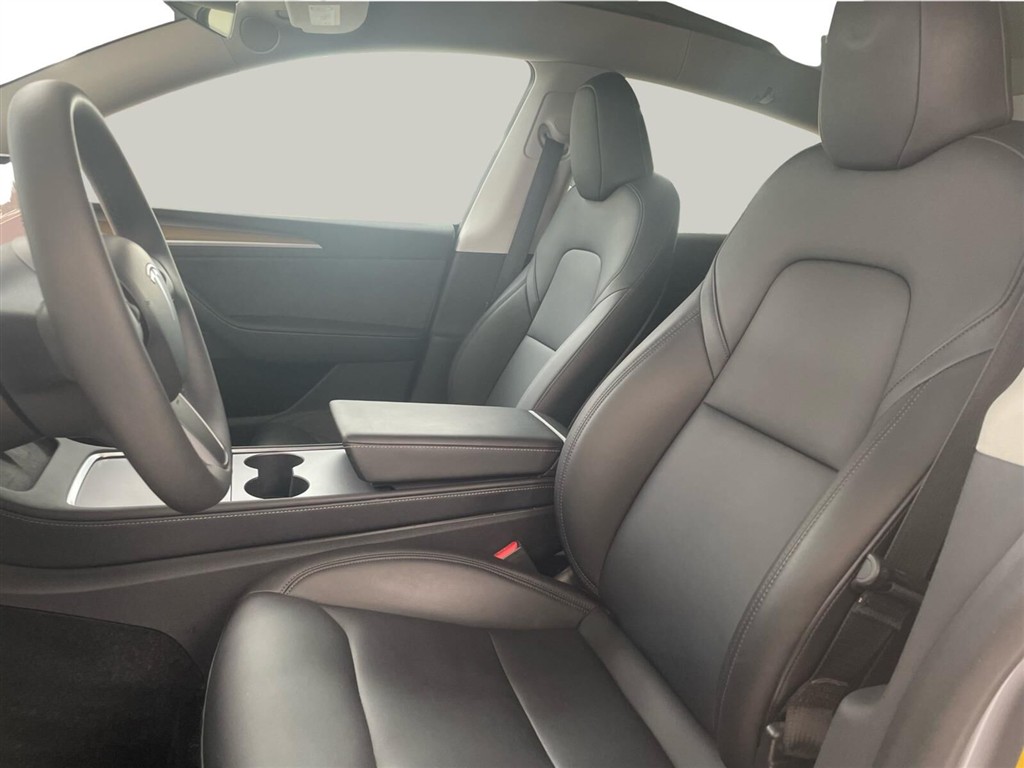 Tesla Model Y EL Long Range RWD 347HK 5d Aut. - Image 7