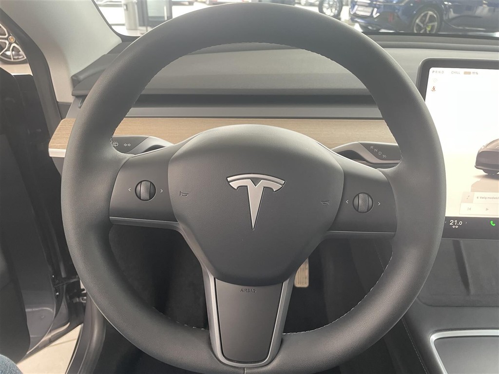 Tesla Model Y EL Long Range RWD 347HK 5d Aut. - Image 15