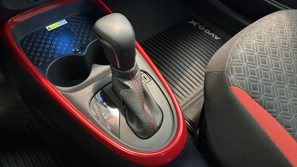 Toyota Aygo X 1,0 VVT-I Pulse Design 72HK 5d Aut. - Image 10
