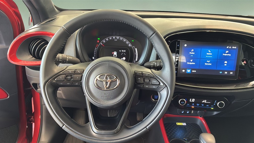 Toyota Aygo X 1,0 VVT-I Pulse Design 72HK 5d Aut. - Image 13