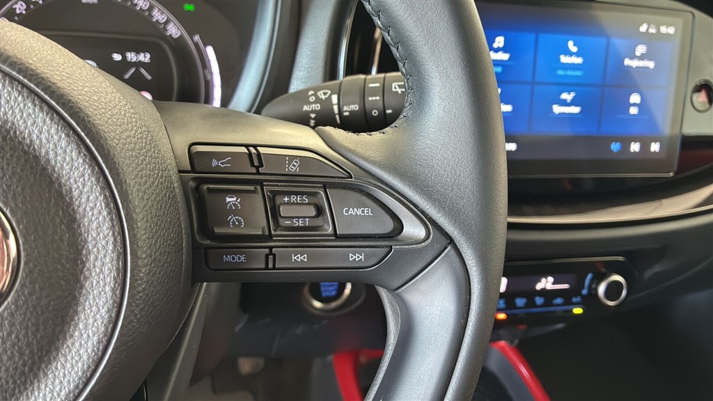 Toyota Aygo X 1,0 VVT-I Pulse Design 72HK 5d Aut. - Image 16