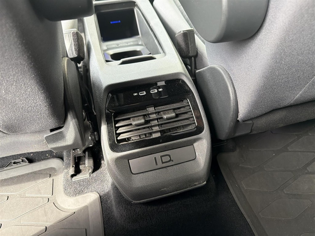 VW ID.4 EL Pro Performance 204HK 5d Aut. - Image 7