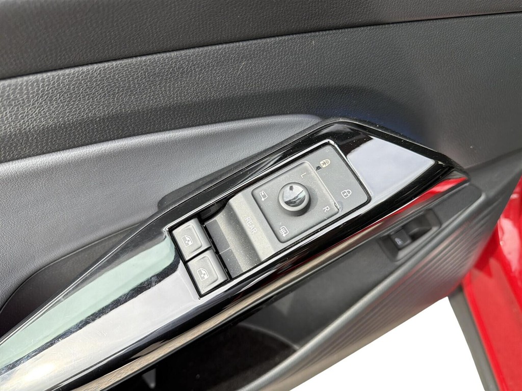 VW ID.4 EL Pro Performance 204HK 5d Aut. - Image 12