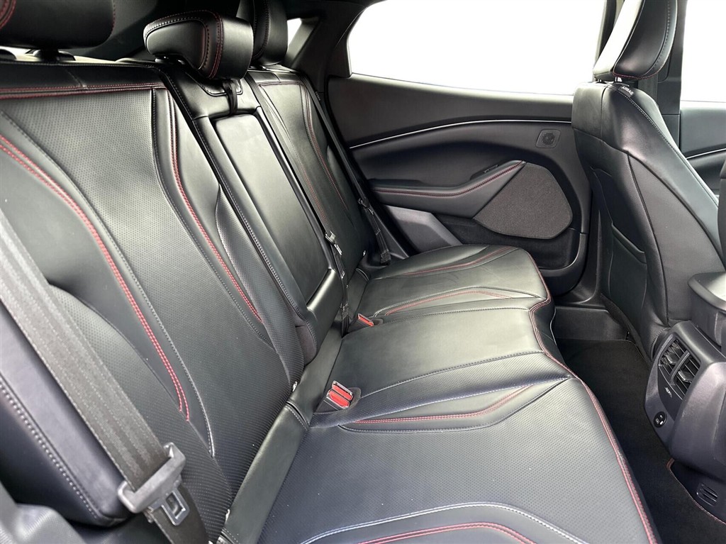 Ford Mustang Mach-E EL SR Premium AWD 269HK 5d Aut. - Image 12