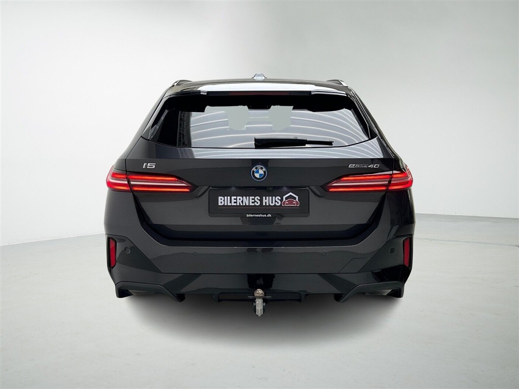 BMW i5 eDrive40 Touring EL M-Sport 340HK Stc Aut. - Image 8