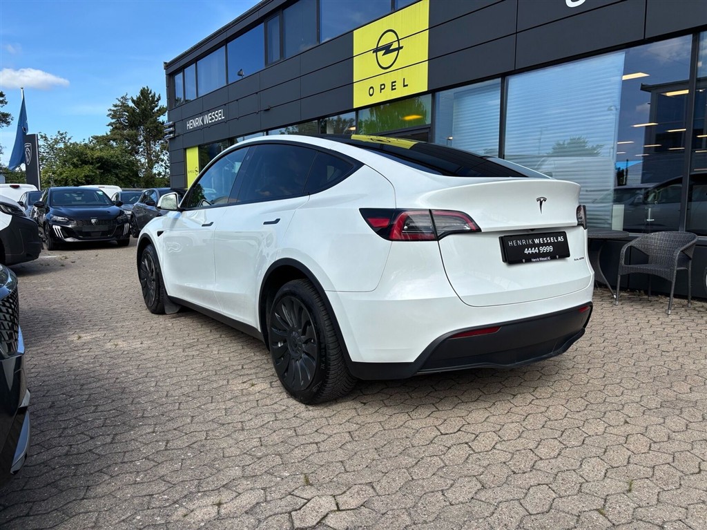 Tesla Model Y EL Long Range AWD 514HK 5d Aut. - Image 6