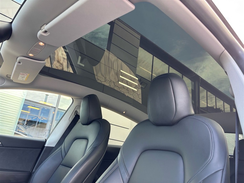 Tesla Model Y EL Long Range AWD 514HK 5d Aut. - Image 9