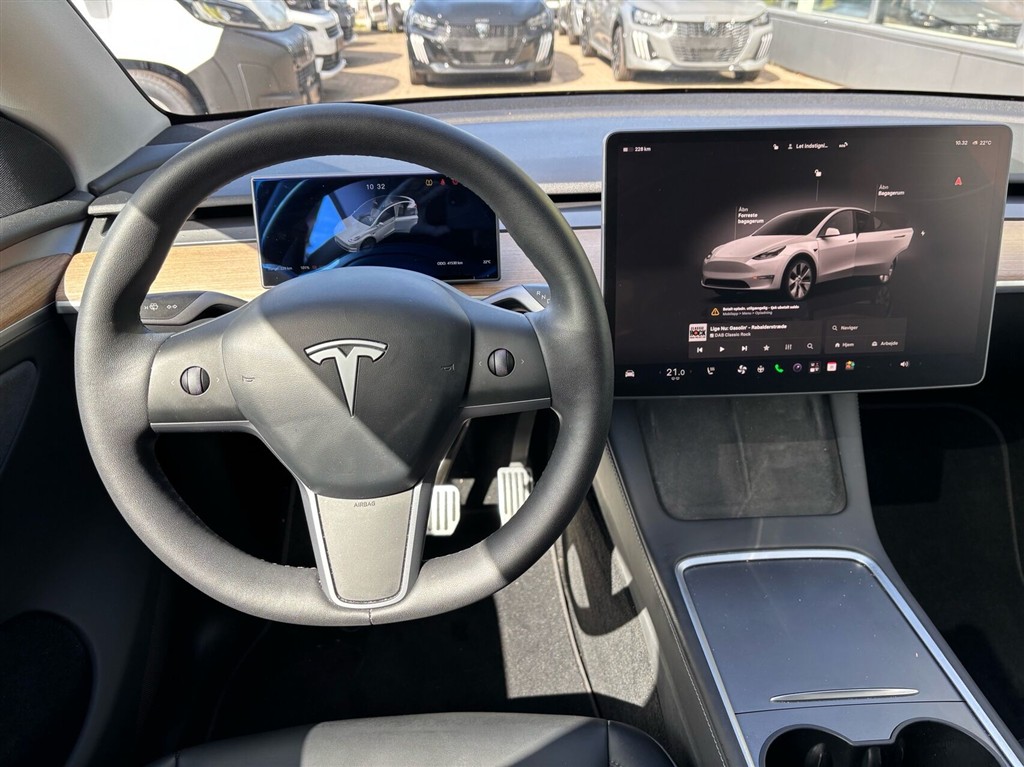 Tesla Model Y EL Long Range AWD 514HK 5d Aut. - Image 10